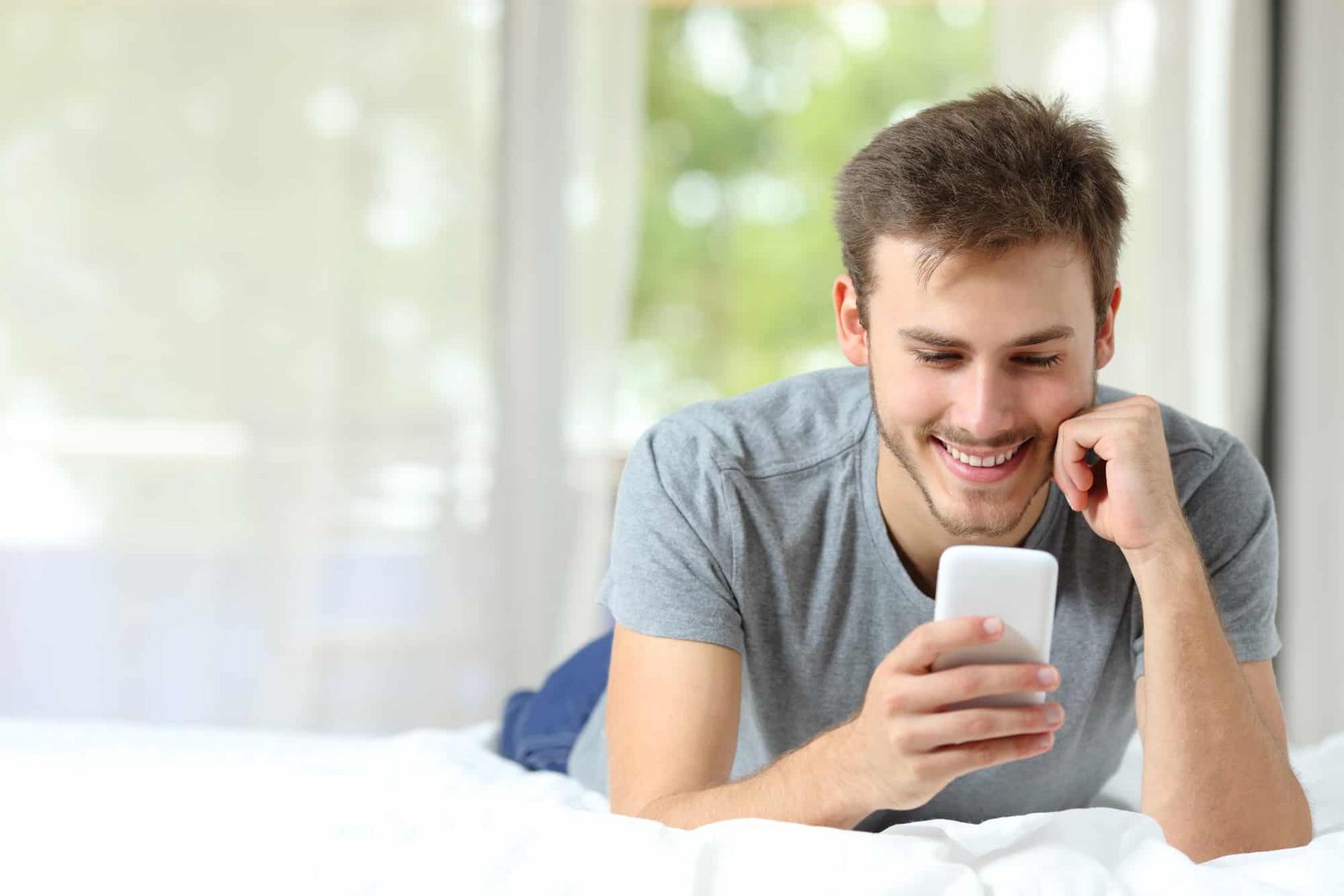 Feelflame Review: Is It Beneficial To Date Online?
